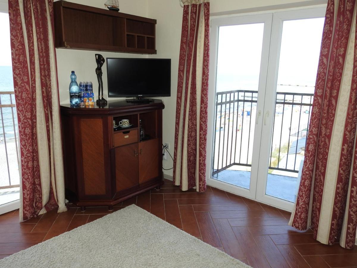 ニエホジェ Baltyk Nad Morzem-Przy Plazy Bed & Breakfast エクステリア 写真