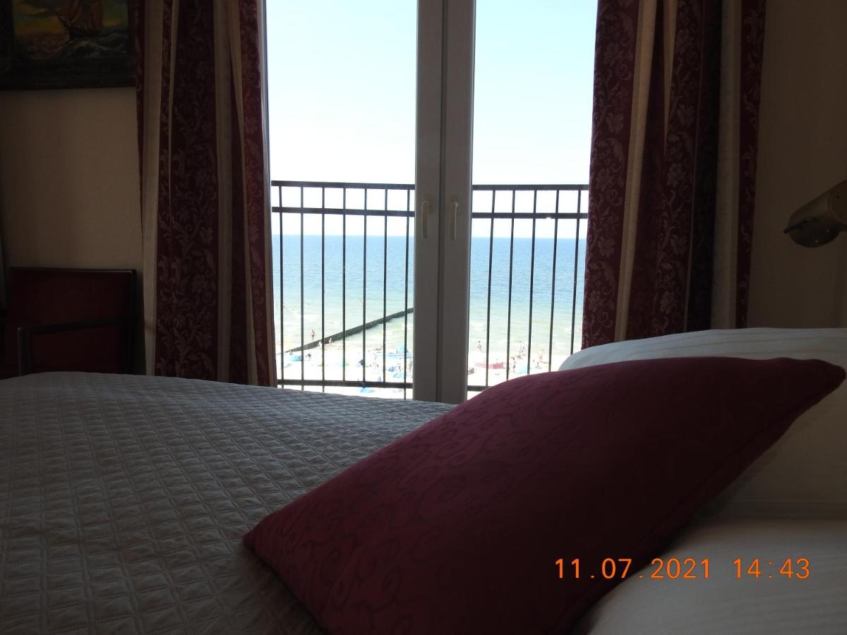 ニエホジェ Baltyk Nad Morzem-Przy Plazy Bed & Breakfast エクステリア 写真
