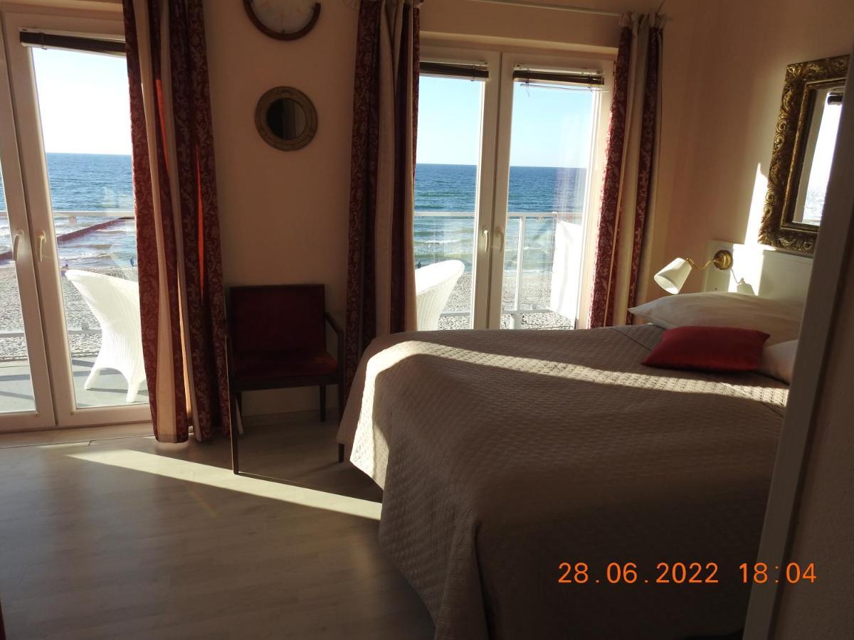 ニエホジェ Baltyk Nad Morzem-Przy Plazy Bed & Breakfast エクステリア 写真