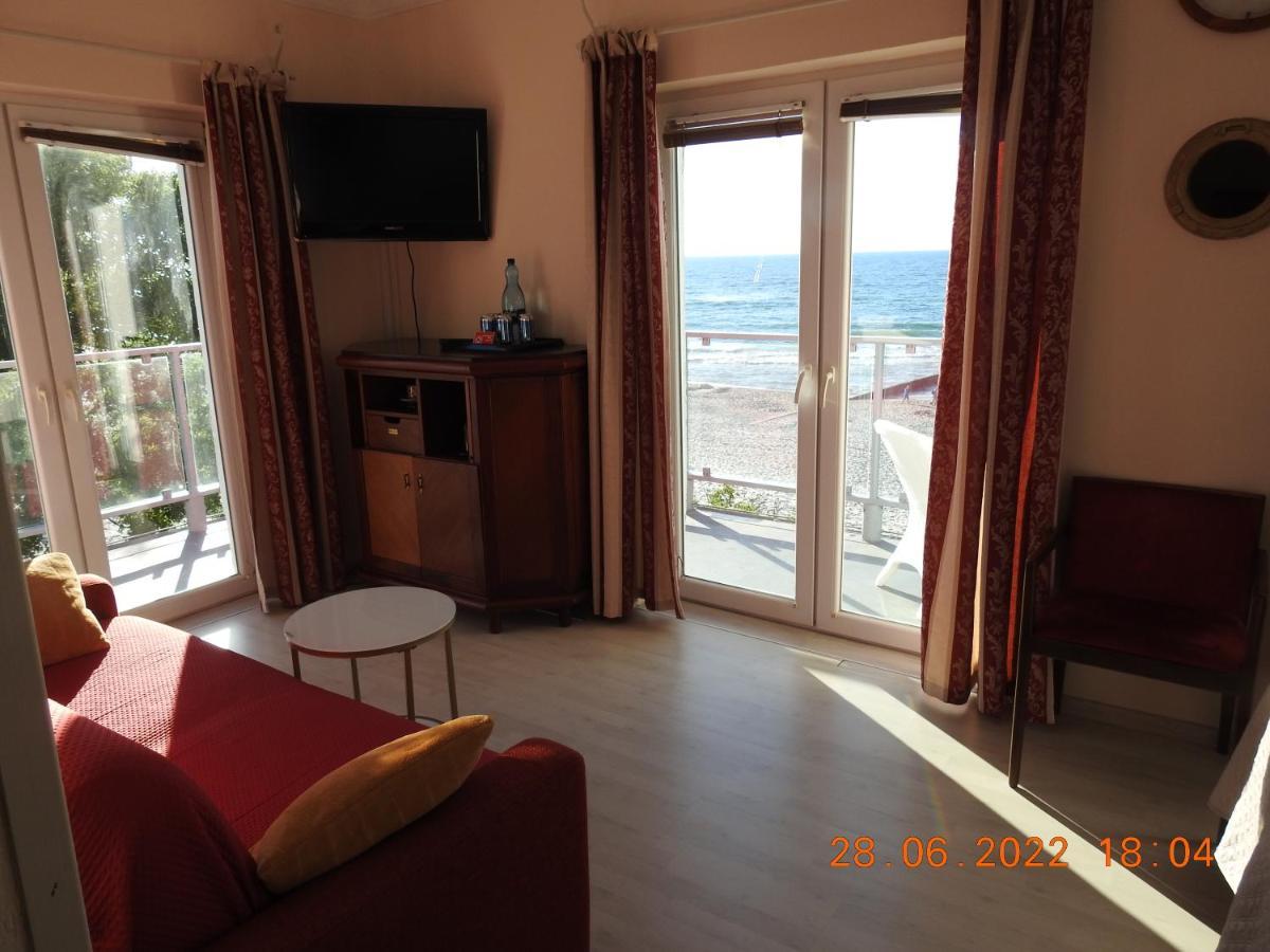 ニエホジェ Baltyk Nad Morzem-Przy Plazy Bed & Breakfast エクステリア 写真