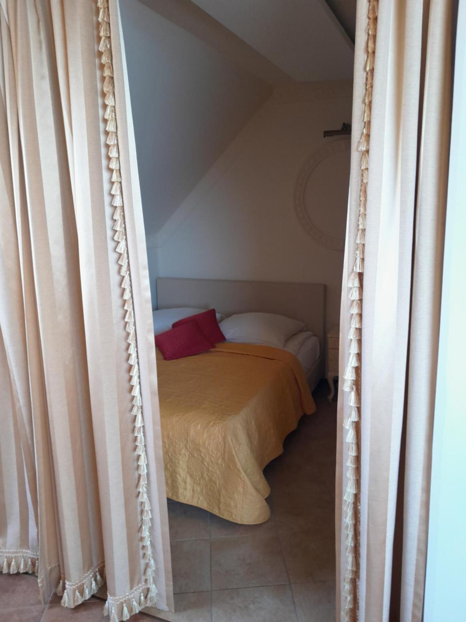 ニエホジェ Baltyk Nad Morzem-Przy Plazy Bed & Breakfast エクステリア 写真